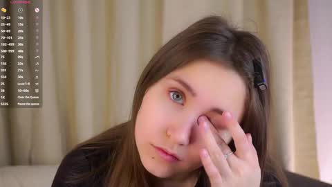 Emilia online show from 12/18/25, 10:05