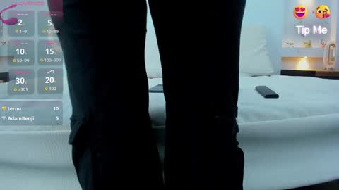 Zenda Evans online show from 01/31/25, 09:59