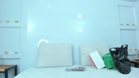 Zenda Evans online show from 02/08/25, 09:56