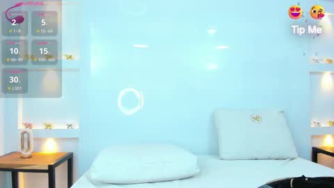 Zenda Evans online show from 02/10/25, 03:35