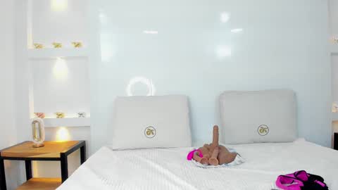 Zenda Evans online show from 02/26/25, 04:14