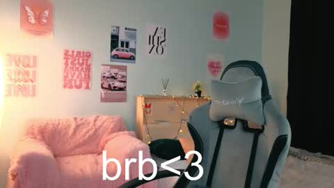 Snapshot of zeneexe chatting on 02/23/26, 07:44 Lara online show from 02/23/26, 07:44