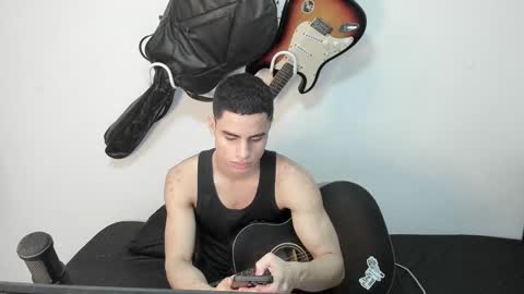 Snapshot of zenhzu chatting on 12/19/24, 07:18 zenzhu online show from 12/19/24, 07:18