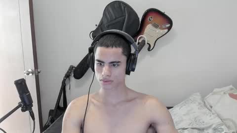 Snapshot of zenhzu chatting on 01/13/25, 03:15 zenzhu online show from 01/13/25, 03:15