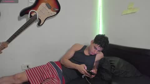 Snapshot of zenhzu chatting on 09/17/25, 01:57 zenzhu online show from 09/17/25, 01:57