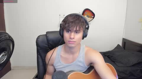 Snapshot of zenhzu chatting on 11/13/25, 07:35 zenzhu online show from 11/13/25, 07:35