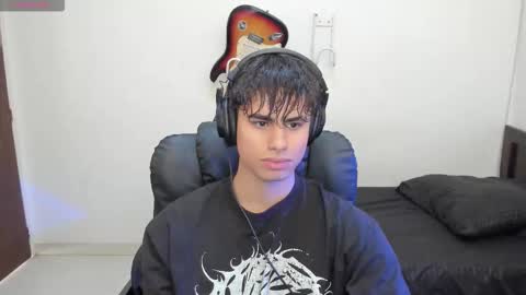 Snapshot of zenhzu chatting on 11/14/25, 04:38 zenzhu online show from 11/14/25, 04:38