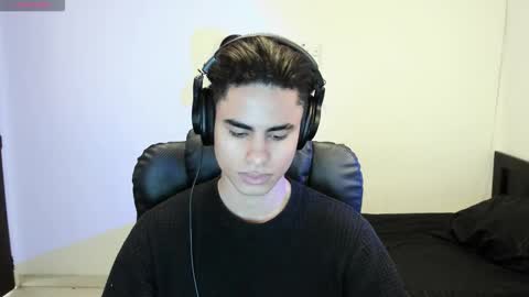 Snapshot of zenhzu chatting on 11/29/25, 04:10 zenzhu online show from 11/29/25, 04:10