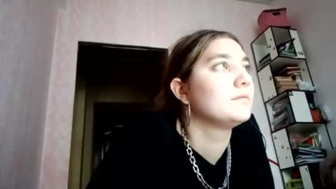 zeniabrossoit online show from 04/24/26, 12:18
