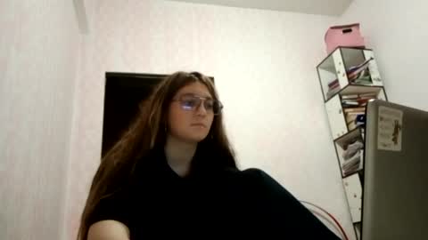 zeniabrossoit online show from 05/08/26, 02:33