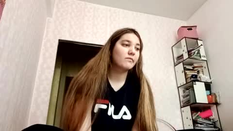 zeniabrossoit online show from 05/10/26, 07:35