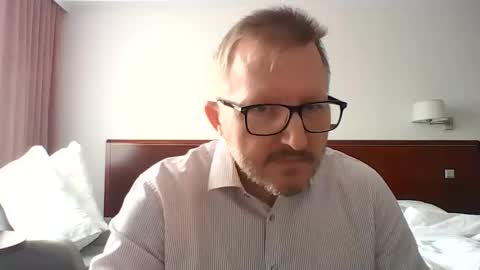 Snapshot of zenlem chatting on 05/23/26, 08:18 zenlem online show from 05/23/26, 08:18