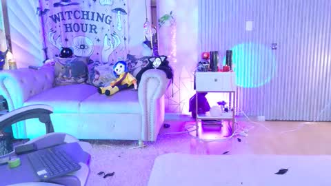    online show from 11/22/25, 03:00