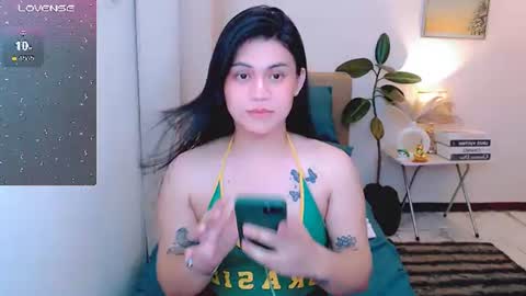 zephyraaaaa online show from 06/26/26, 06:45