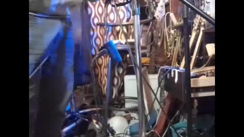 Snapshot of zeroandhero chatting on 12/22/25, 10:23 zero online show from 12/22/25, 10:23