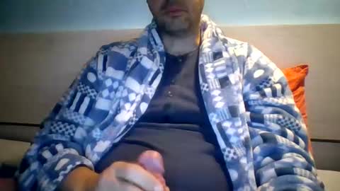 Snapshot of zeus00811 chatting on 12/05/24, 06:43 zeus online show from 12/05/24, 06:43