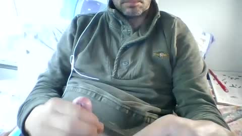 Snapshot of zeus00811 chatting on 03/08/25, 10:54 zeus online show from 03/08/25, 10:54