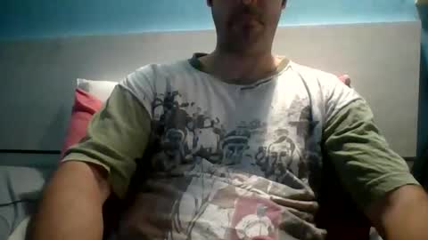 Snapshot of zeus00811 chatting on 09/15/25, 05:18 zeus online show from 09/15/25, 05:18