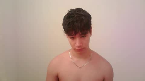 zeus_183 online show from 11/09/25, 04:05