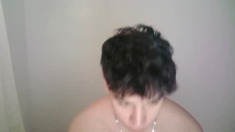 Snapshot of zeus_183 chatting on 04/04/26, 10:51 zeus_183 online show from 04/04/26, 10:51