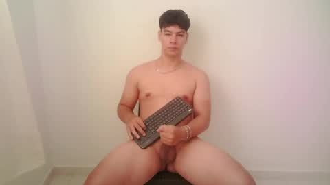 Snapshot of zeus_183 chatting on 04/08/26, 03:56 zeus_183 online show from 04/08/26, 03:56