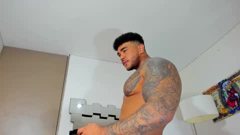 Snapshot of zeus_strong93 chatting on 03/12/25, 12:10 zeus strong online show from 03/12/25, 12:10