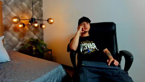 zeus online show from 12/10/24, 09:54