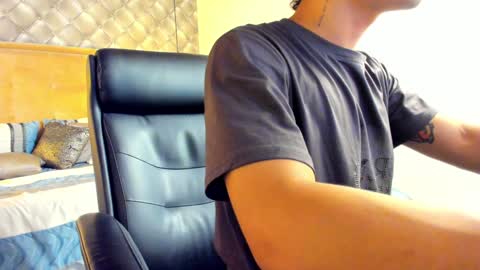 zeus online show from 12/31/24, 05:11