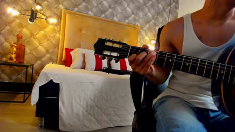 zeus online show from 01/11/25, 06:54