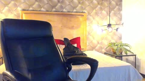 zeus online show from 01/22/25, 12:06