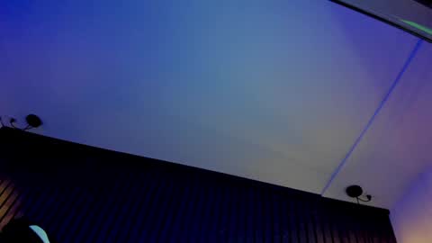 zeus online show from 02/08/25, 06:54