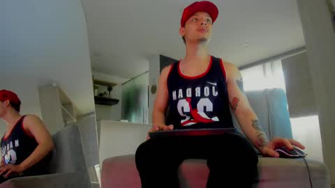 zeus online show from 09/30/25, 06:13