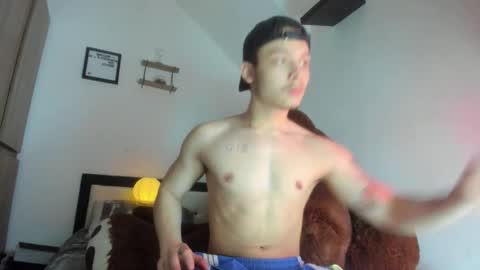 Snapshot of zeusjeff chatting on 01/17/26, 10:02 zeus online show from 01/17/26, 10:02