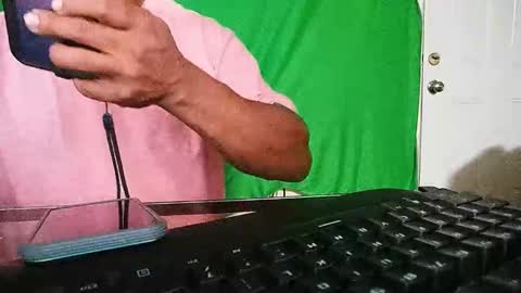 Snapshot of zevircell7 chatting on 11/21/25, 03:16 zevircell7 online show from 11/21/25, 03:16