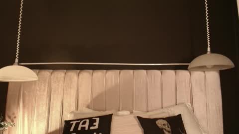 zhally_dee online show from 11/15/25, 07:43