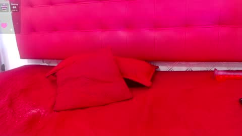 ZHAMIRA  ANDRES online show from 02/19/25, 09:36