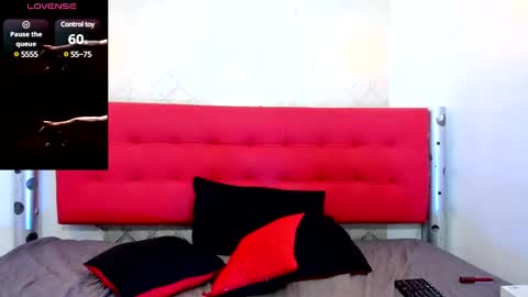 ZHAMIRA  ANDRES online show from 03/12/25, 12:10