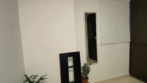 Snapshot of zhara_11 chatting on 11/20/25, 10:59 Zhara online show from 11/20/25, 10:59