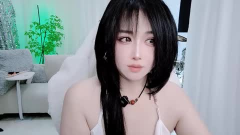 Snapshot of zhen0 chatting on 12/14/25, 12:43 zhen online show from 12/14/25, 12:43