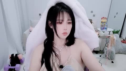 Snapshot of zhen0 chatting on 03/27/26, 01:44 zhen online show from 03/27/26, 01:44