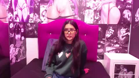 Snapshot of zhilakya chatting on 12/18/25, 11:27 Zhilakya online show from 12/18/25, 11:27