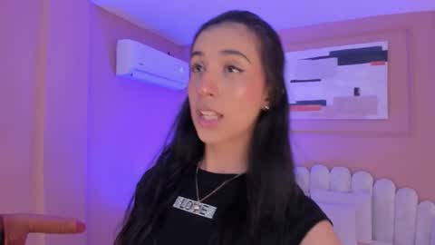 Snapshot of zia_cooper chatting on 11/25/25, 07:47 ZIA online show from 11/25/25, 07:47