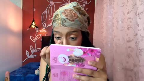 Snapshot of zia_green chatting on 01/17/25, 08:33 Zia Green online show from 01/17/25, 08:33