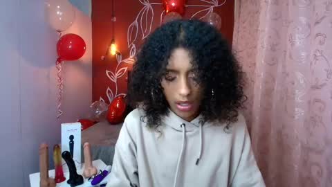 Snapshot of zia_green chatting on 02/18/25, 12:06 Zia Green online show from 02/18/25, 12:06