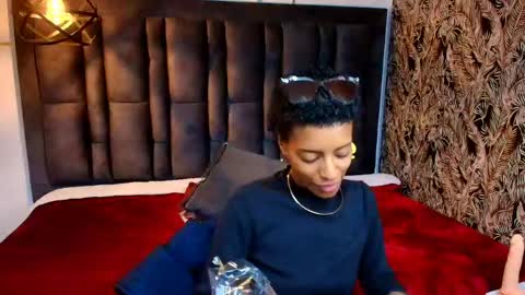 Snapshot of zia_green chatting on 05/12/26, 12:35 Zia Green online show from 05/12/26, 12:35