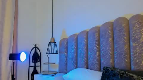 zia online show from 12/04/25, 10:24