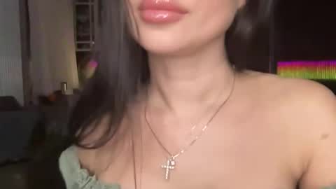 Snapshot of zidya06 chatting on 11/25/25, 11:16 Nensi online show from 11/25/25, 11:16