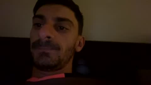 Snapshot of ziggy22113 chatting on 03/18/26, 05:27 ziggy22113 online show from 03/18/26, 05:27