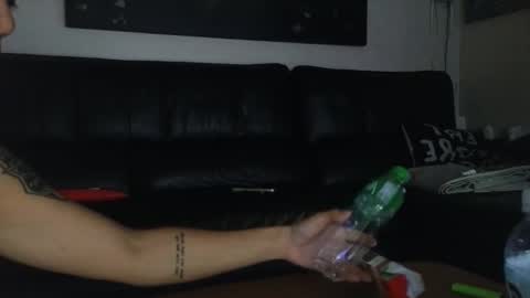 Snapshot of ziggy_rouge chatting on 01/17/25, 03:11 Ziggy ziggy- online show from 01/17/25, 03:11