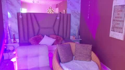 Snapshot of zinna_canela chatting on 05/16/26, 10:36 zinna_canela online show from 05/16/26, 10:36